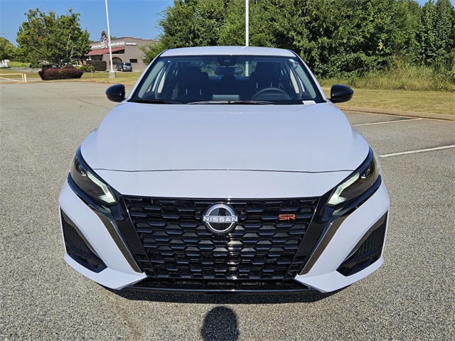 2025 Nissan Altima 2.5 SR photo 2