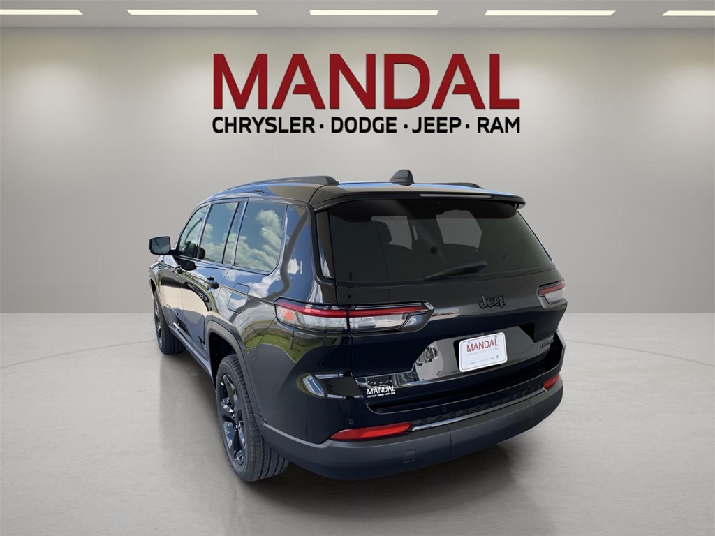 2025 Jeep Grand Cherokee Limited photo 10