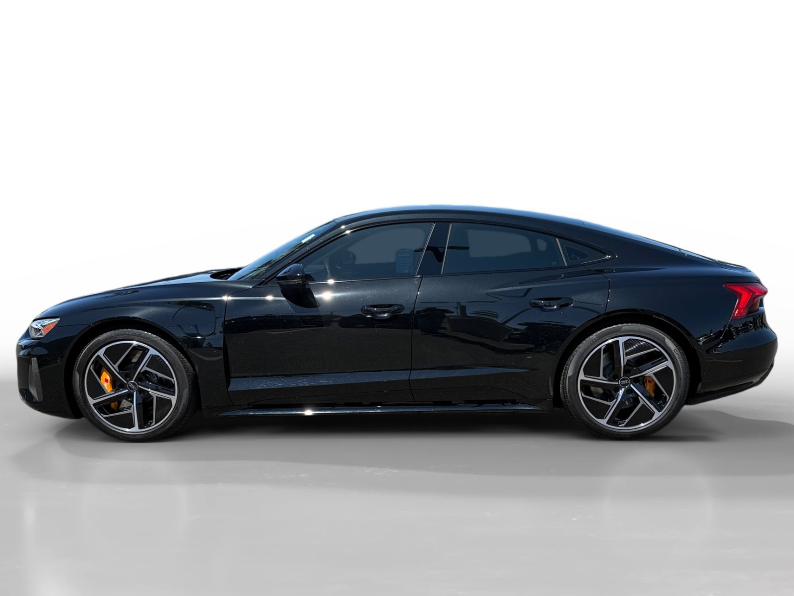 2024 Audi RS e-tron GT Base photo 2