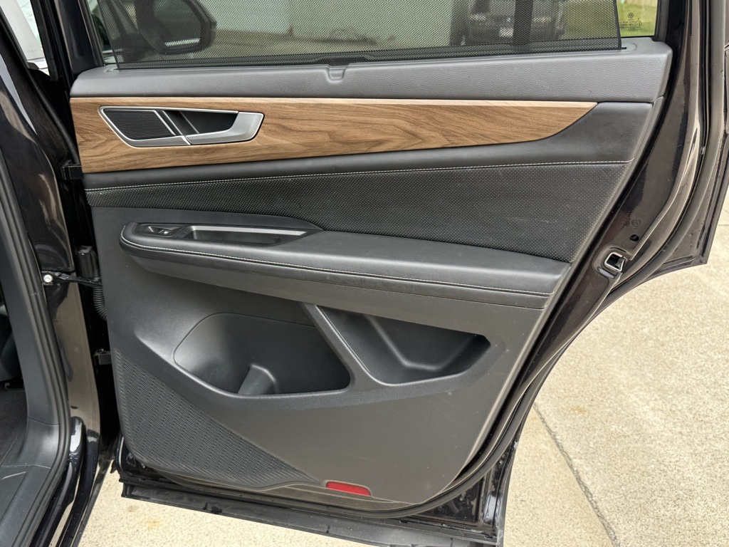 2024 Volkswagen Atlas SE Technology photo 25