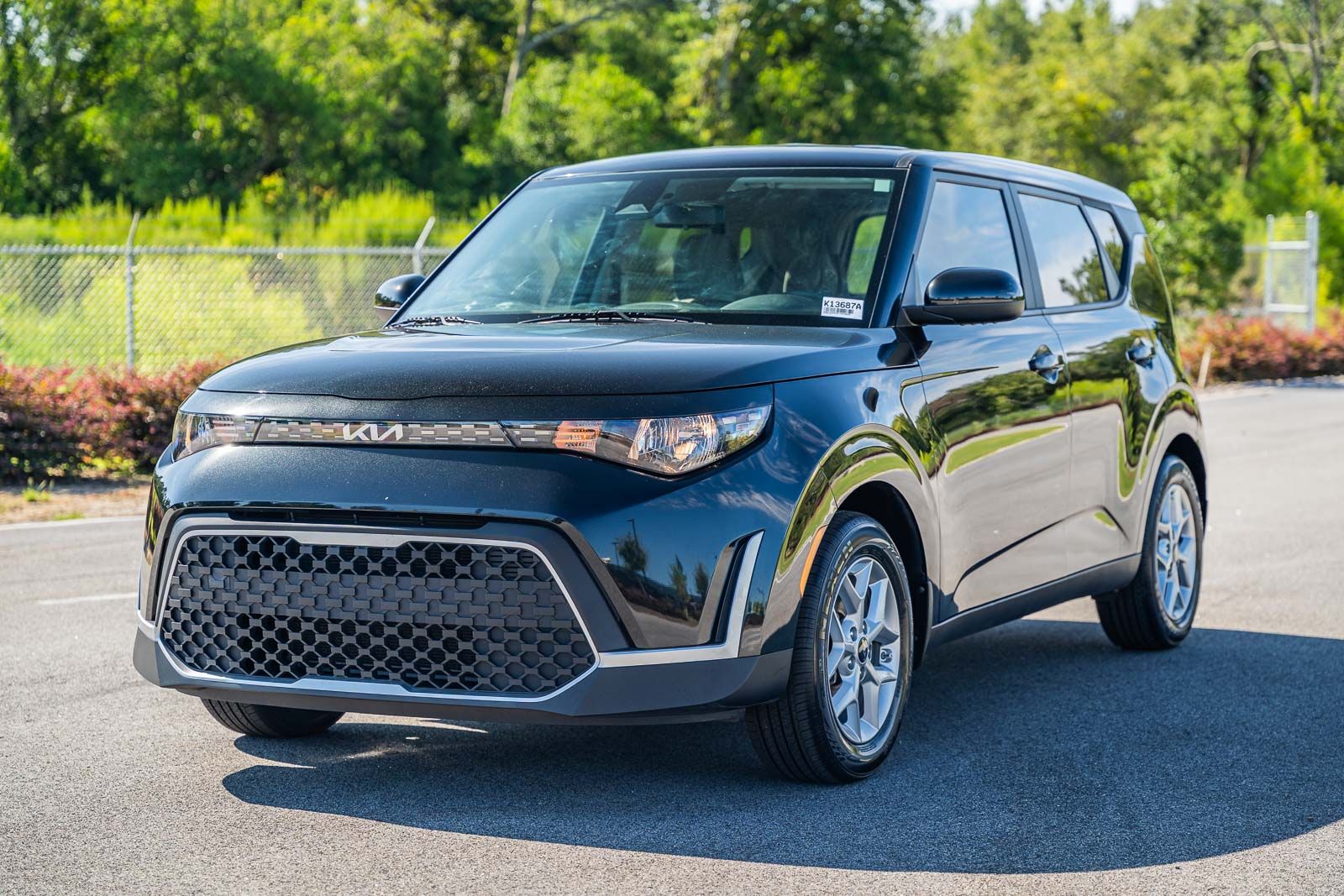 2023 Kia Soul LX photo 3
