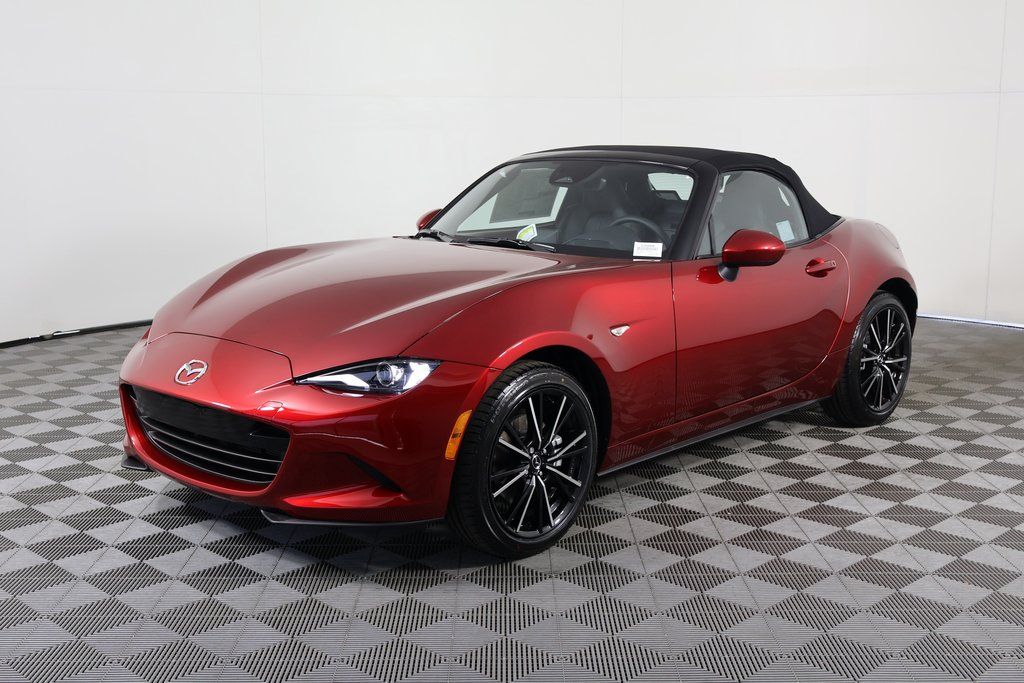 2025 Mazda MX-5 Miata Grand Touring's photo