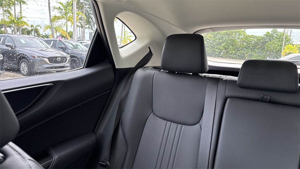 2022 Lexus NX 350 photo 17