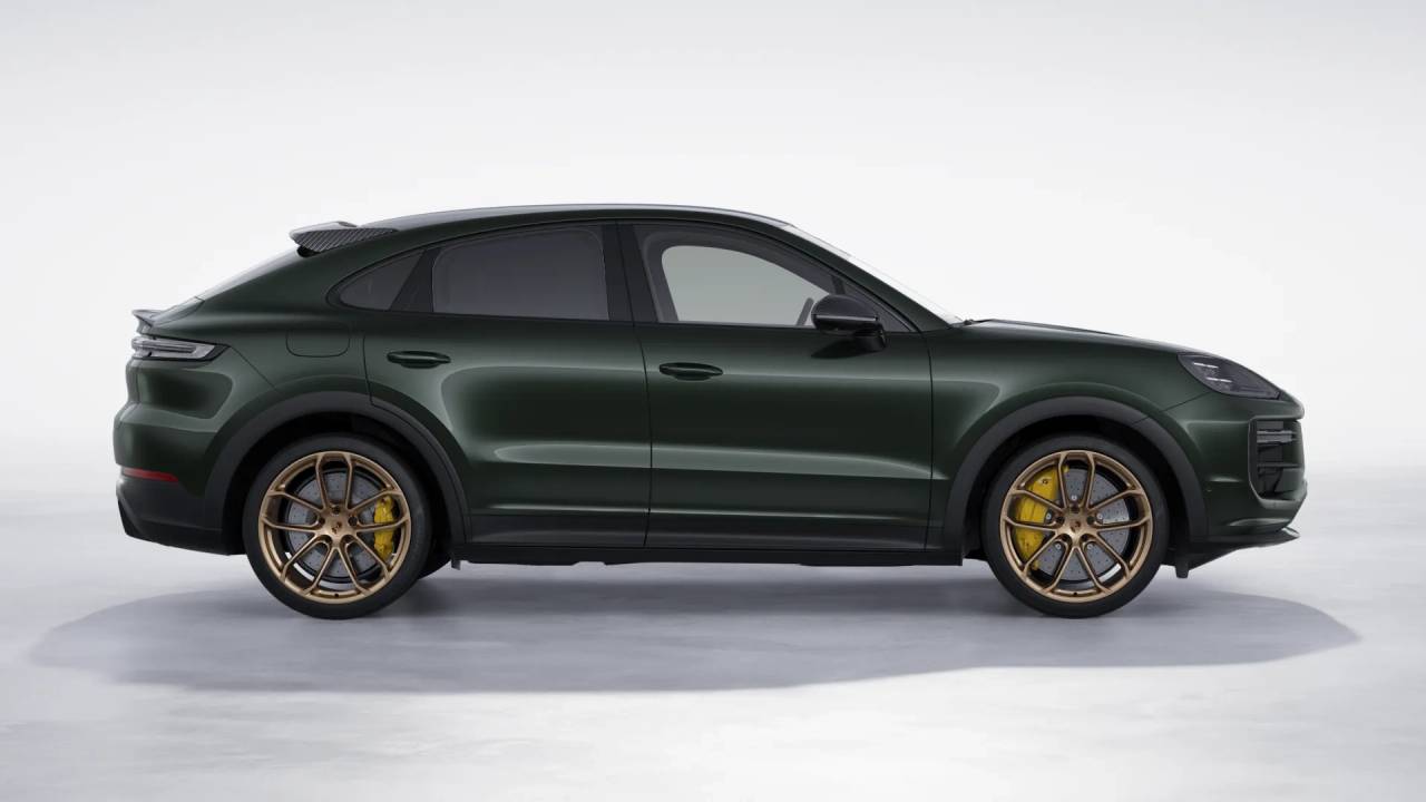 2026 Porsche Cayenne Turbo GT photo 4