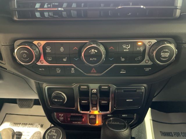 2025 Jeep Gladiator Mojave photo 22