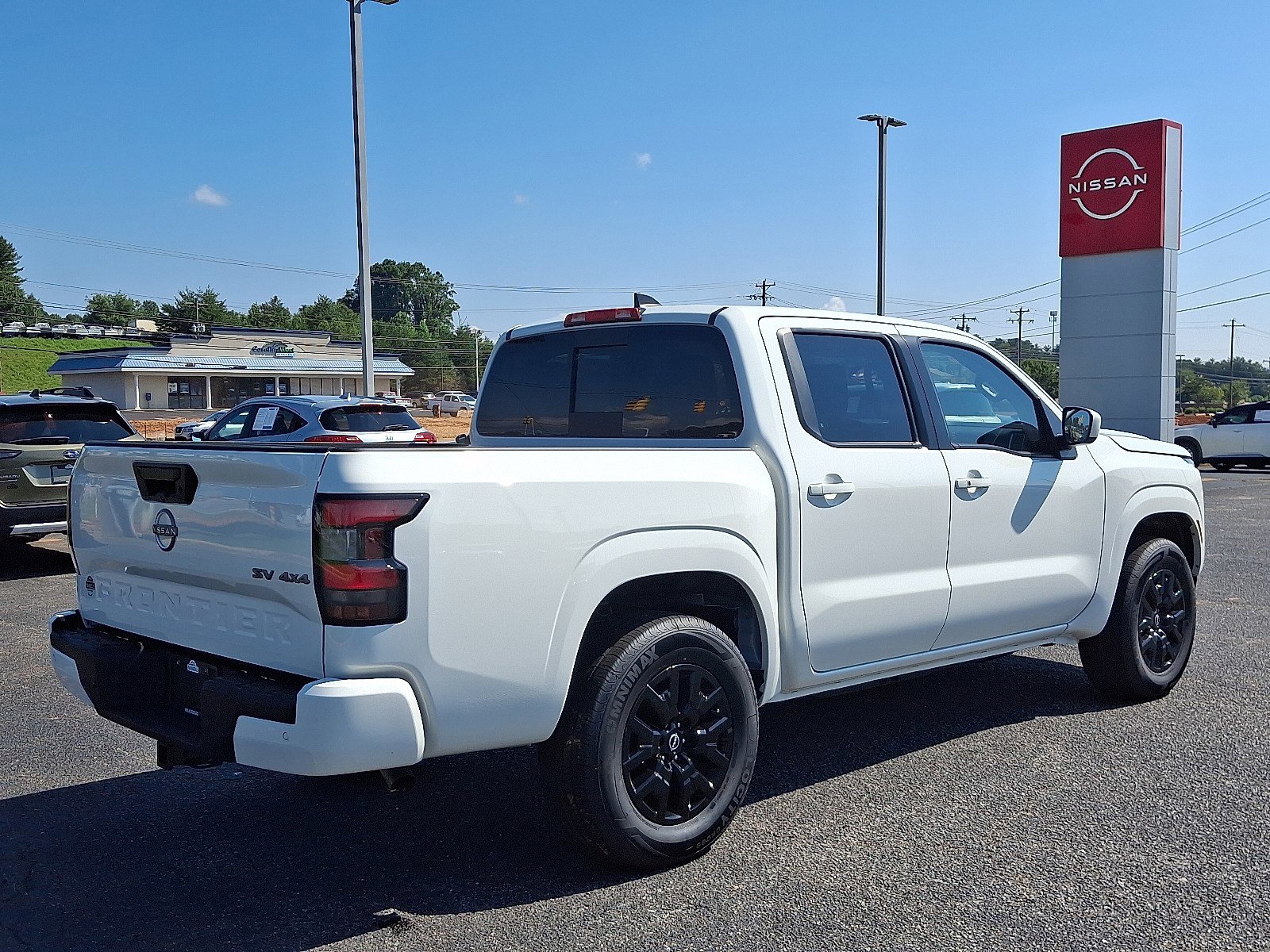 2024 Nissan Frontier SV photo 6
