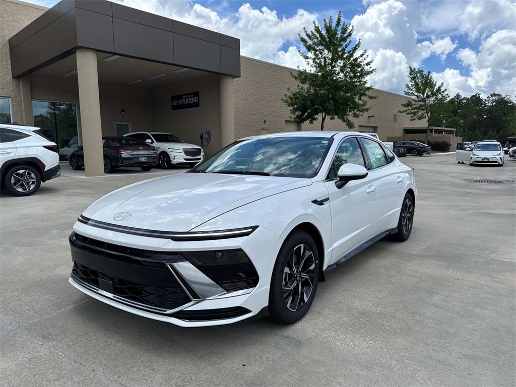 2025 Hyundai Sonata SEL's photo