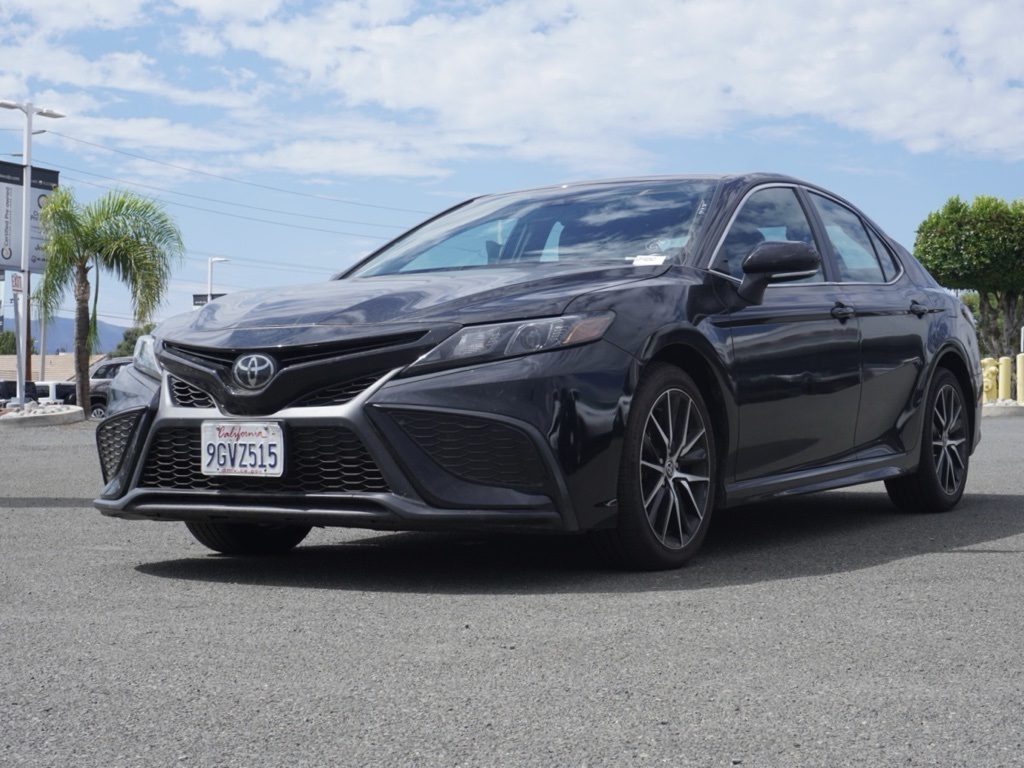 2023 Toyota Camry SE photo 7