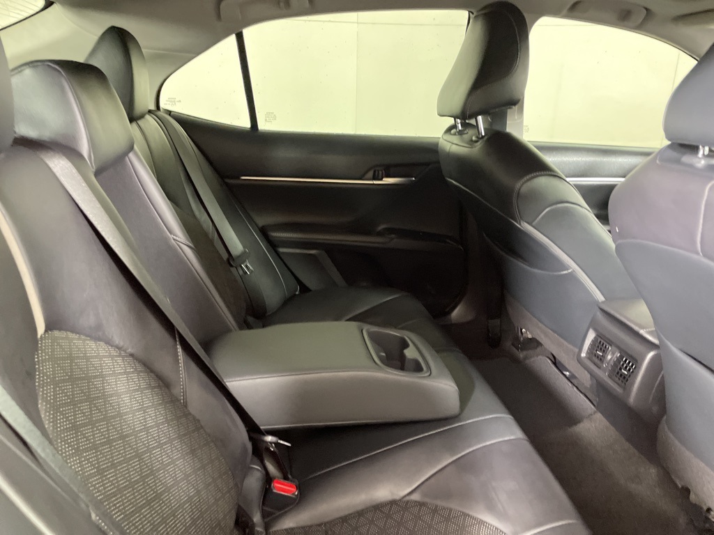 2019 Toyota Camry XSE V6 photo 15