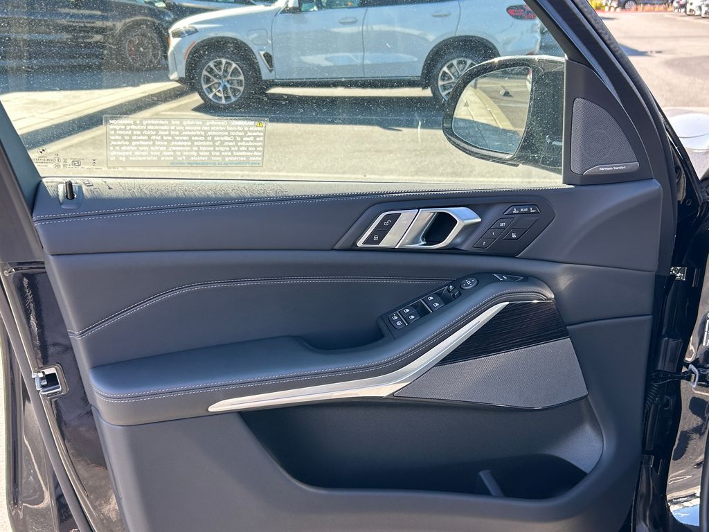 2026 Bmw X7 M60i photo 11