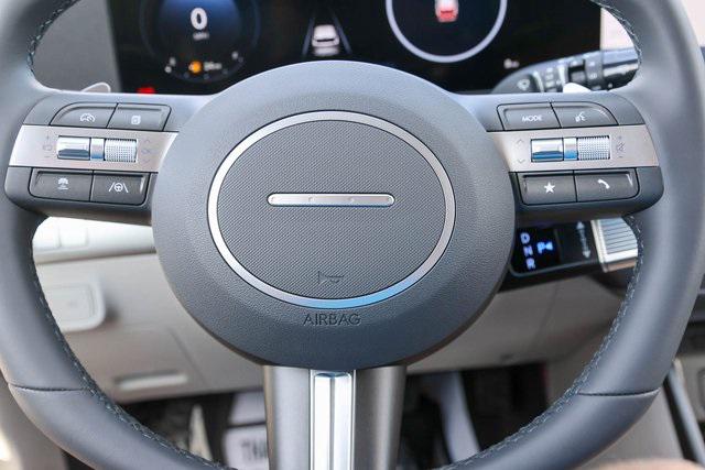 New 2025 Black Hyundai SEL Convenience FWD image 18