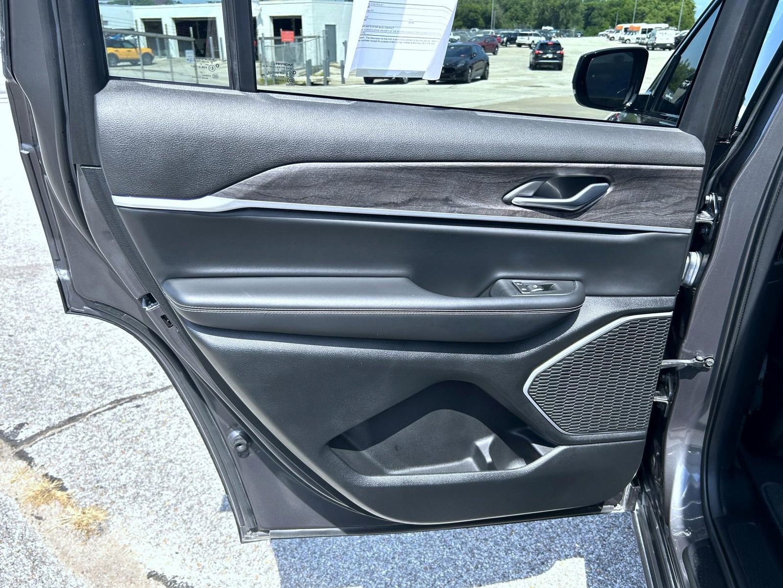 2021 Jeep Grand Cherokee Limited photo 15