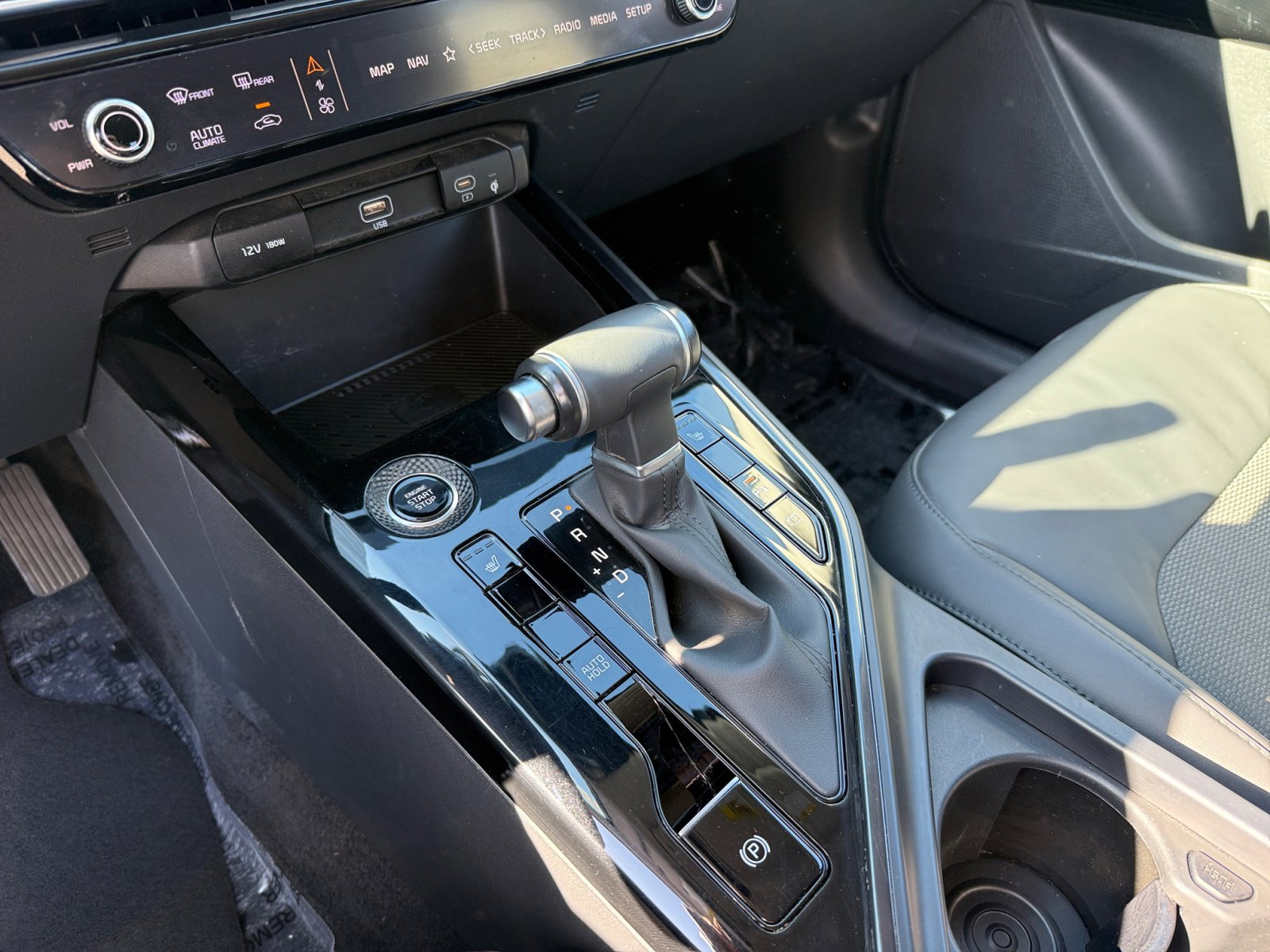 2023 Kia Niro EX photo 12
