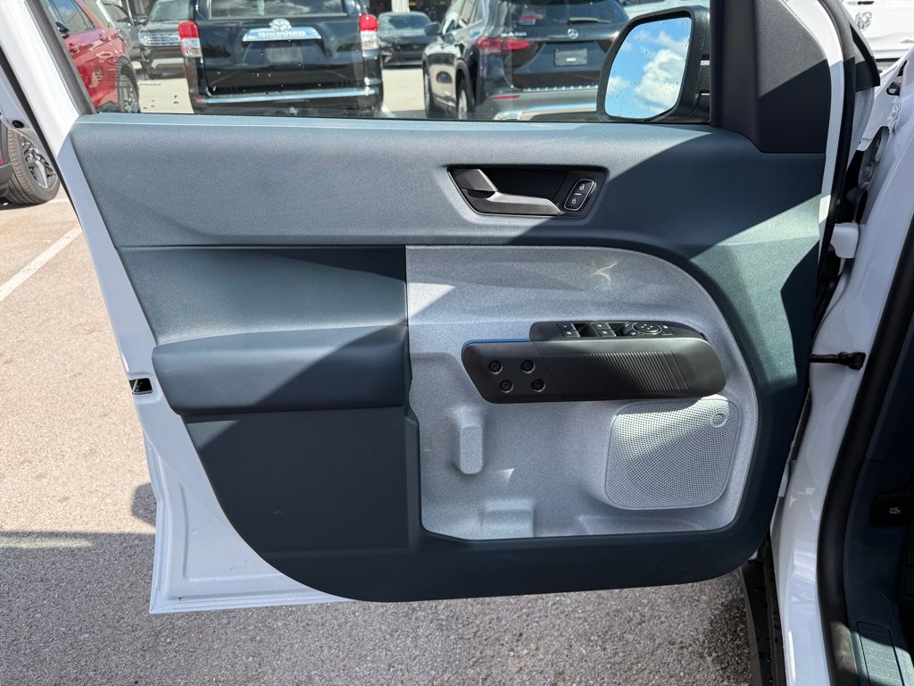 2025 Ford Maverick XLT photo 4
