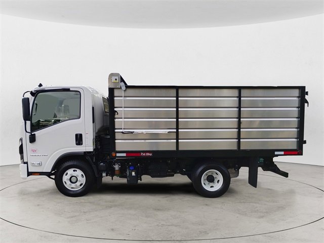 2025 Chevrolet Silverado 4500HD photo 2