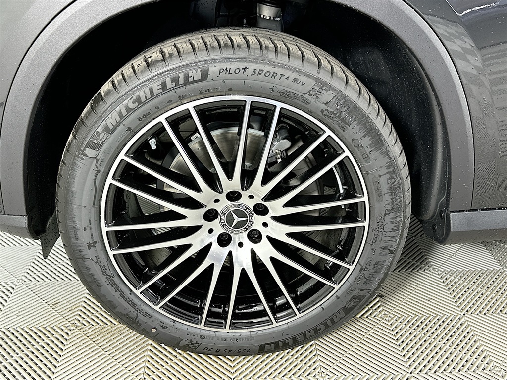 2026 Mercedes Benz GLC 300 photo 27