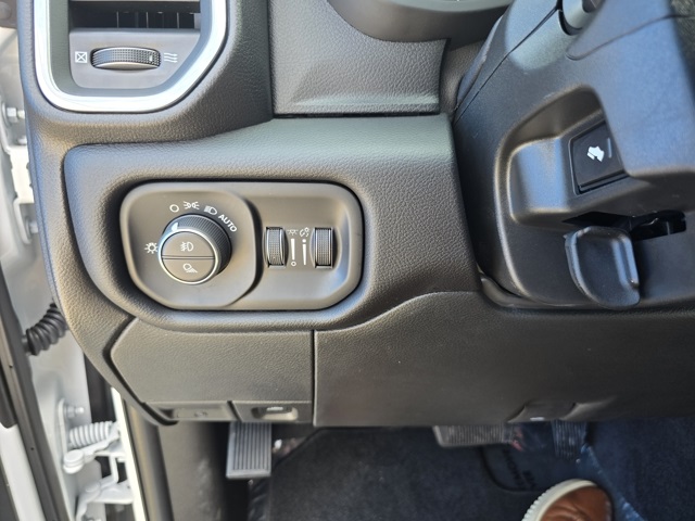 2025 Ram 2500 Laramie photo 9