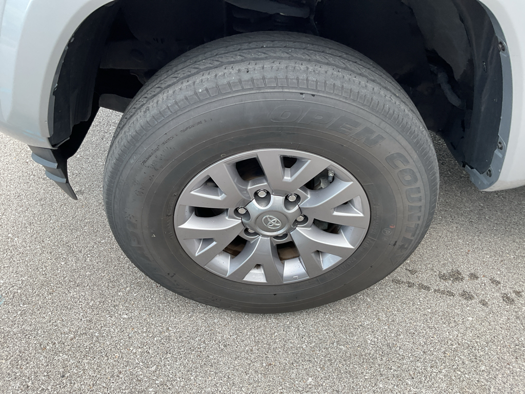 2019 Toyota Tacoma SR5 photo 4