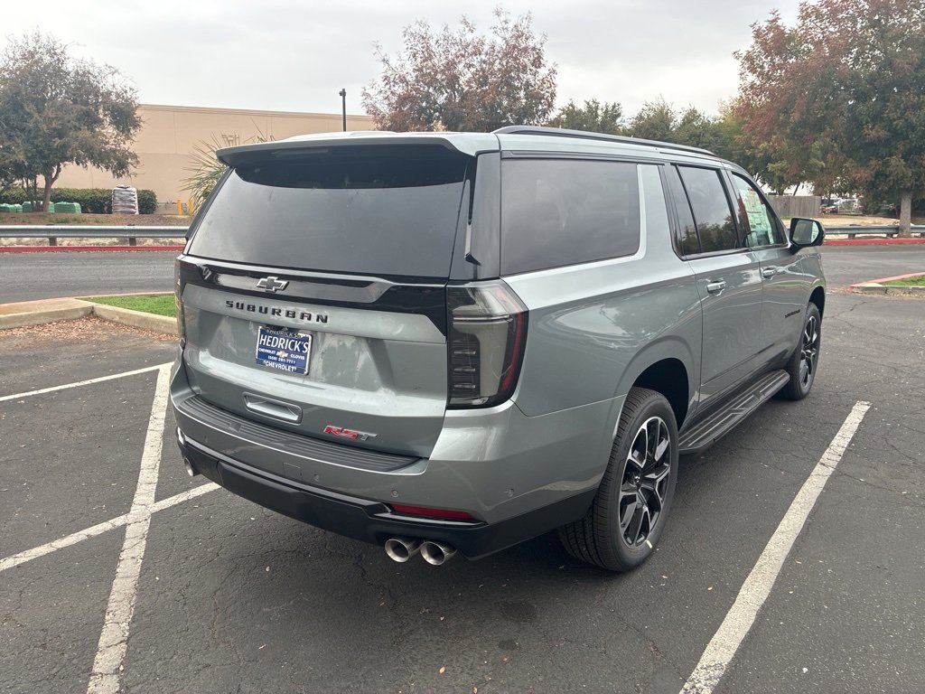 2026 Chevrolet Suburban RST photo 3