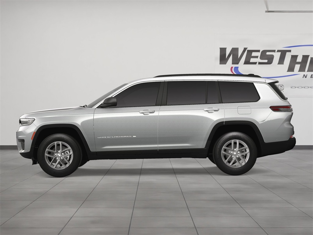 2025 Jeep Grand Cherokee Laredo photo 3