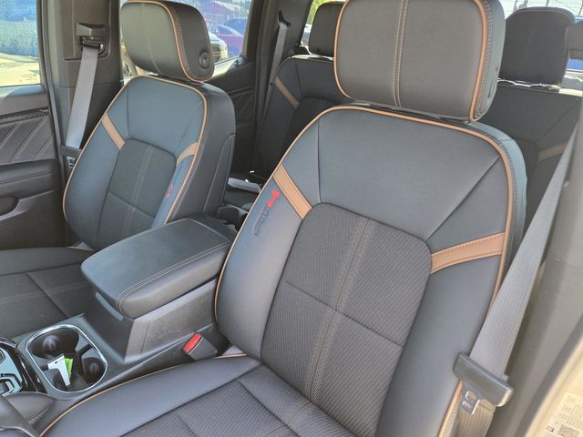 2025 Gmc Canyon AT4 photo 25