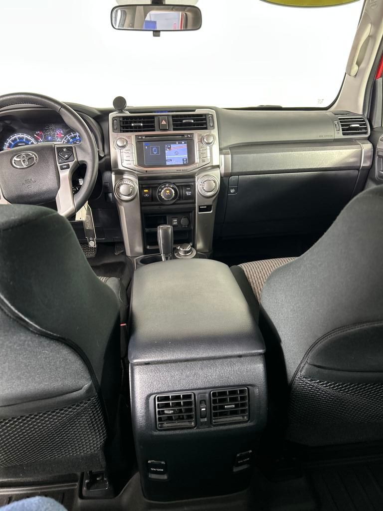 2019 Toyota 4Runner SR5 photo 12