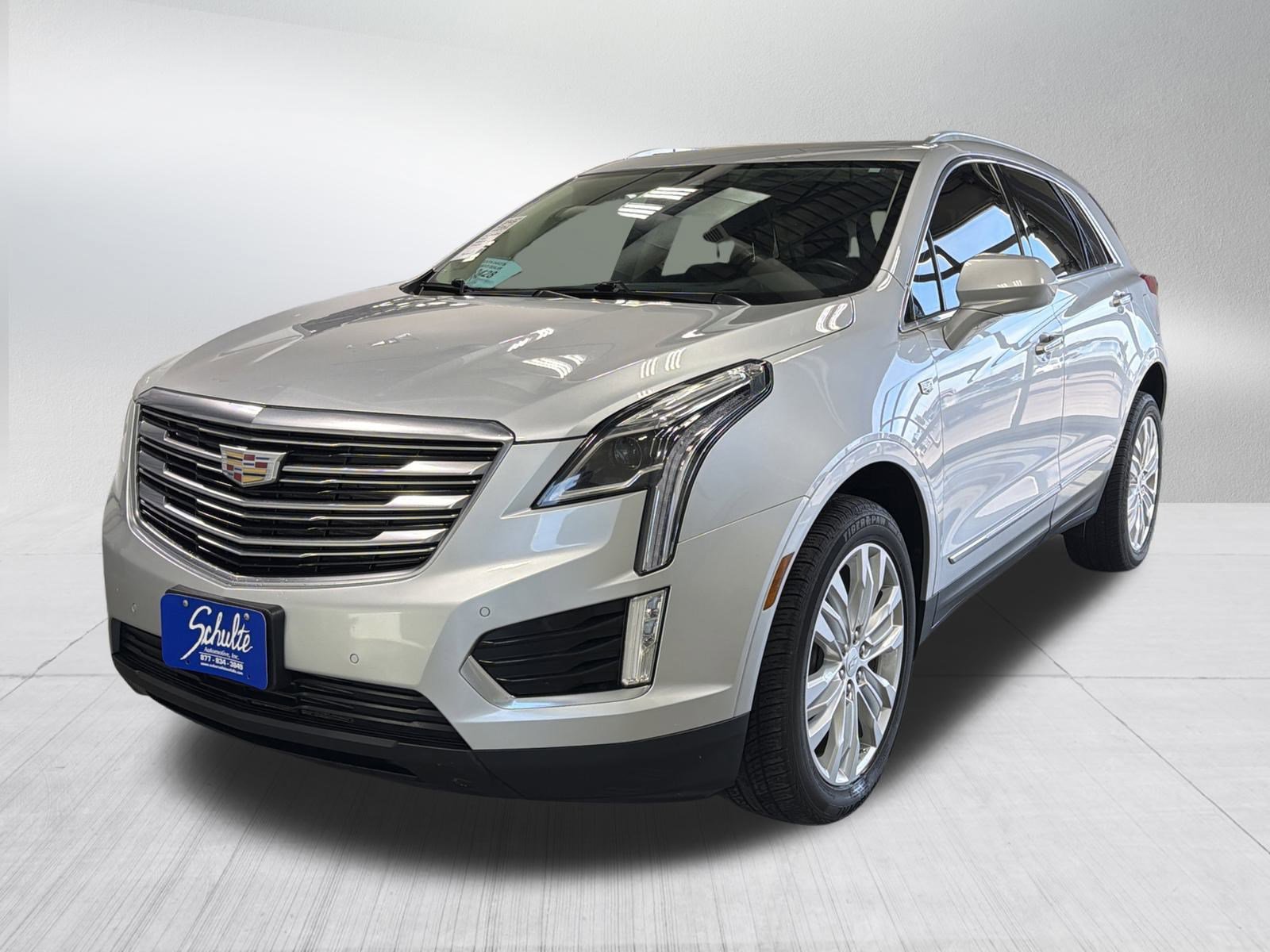 2017 Cadillac XT5 Premium Luxury photo 3