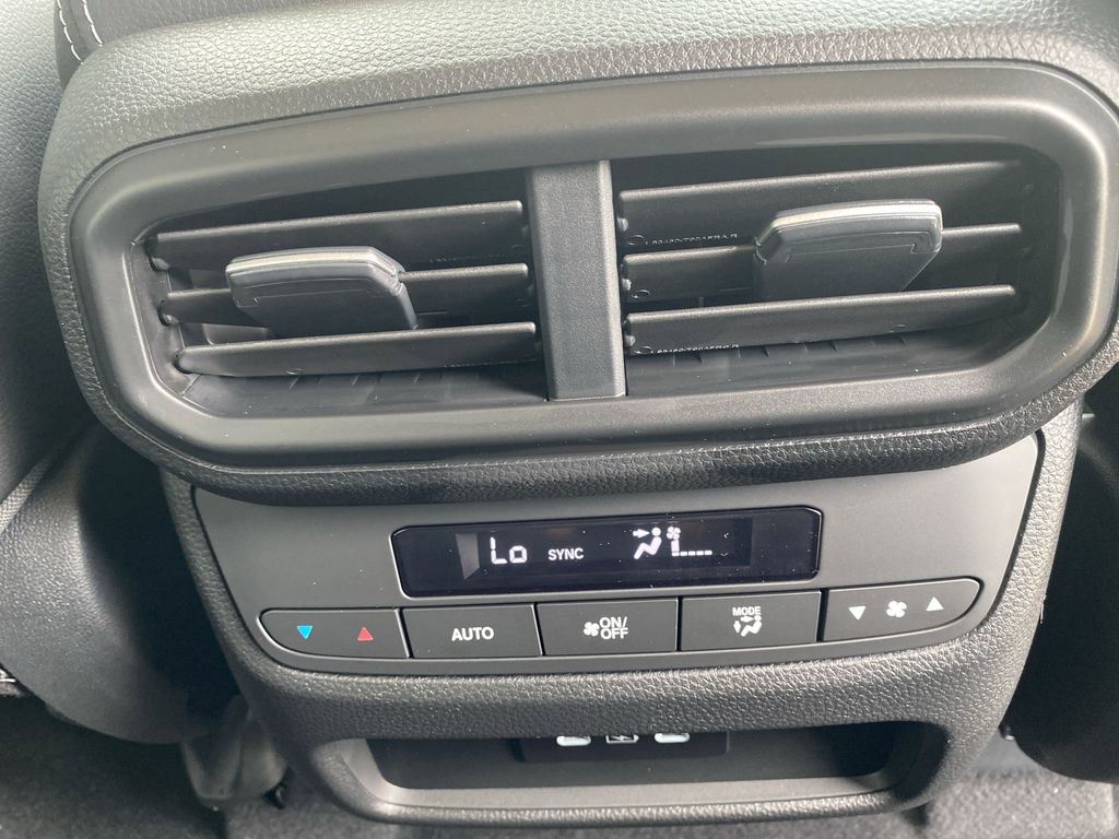 2025 Honda Pilot Touring photo 32