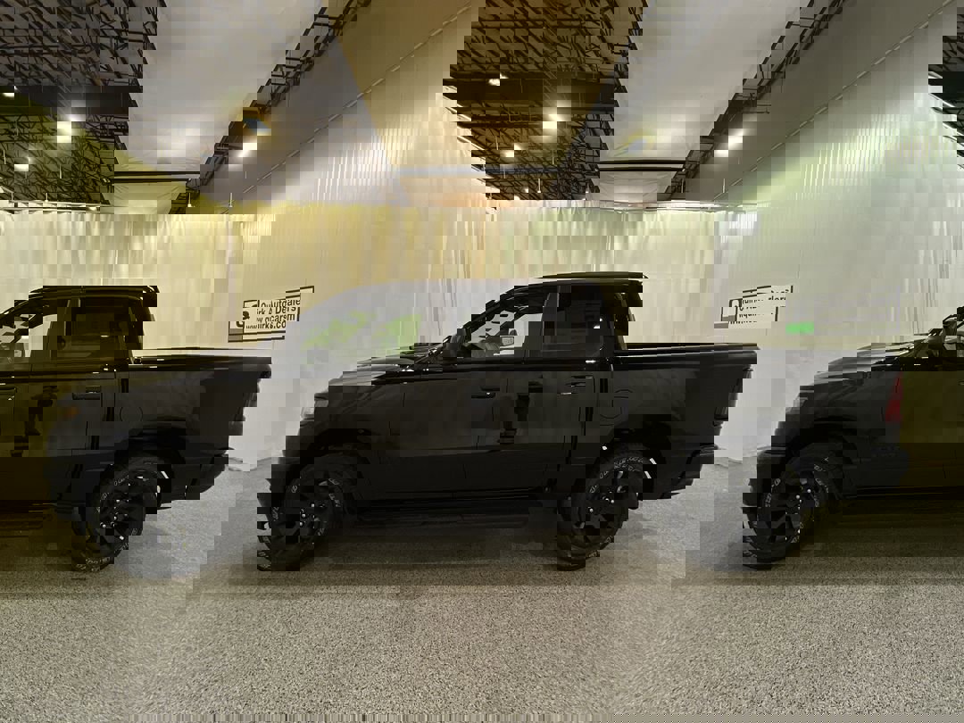 2025 Ram 1500 Tradesman photo 3