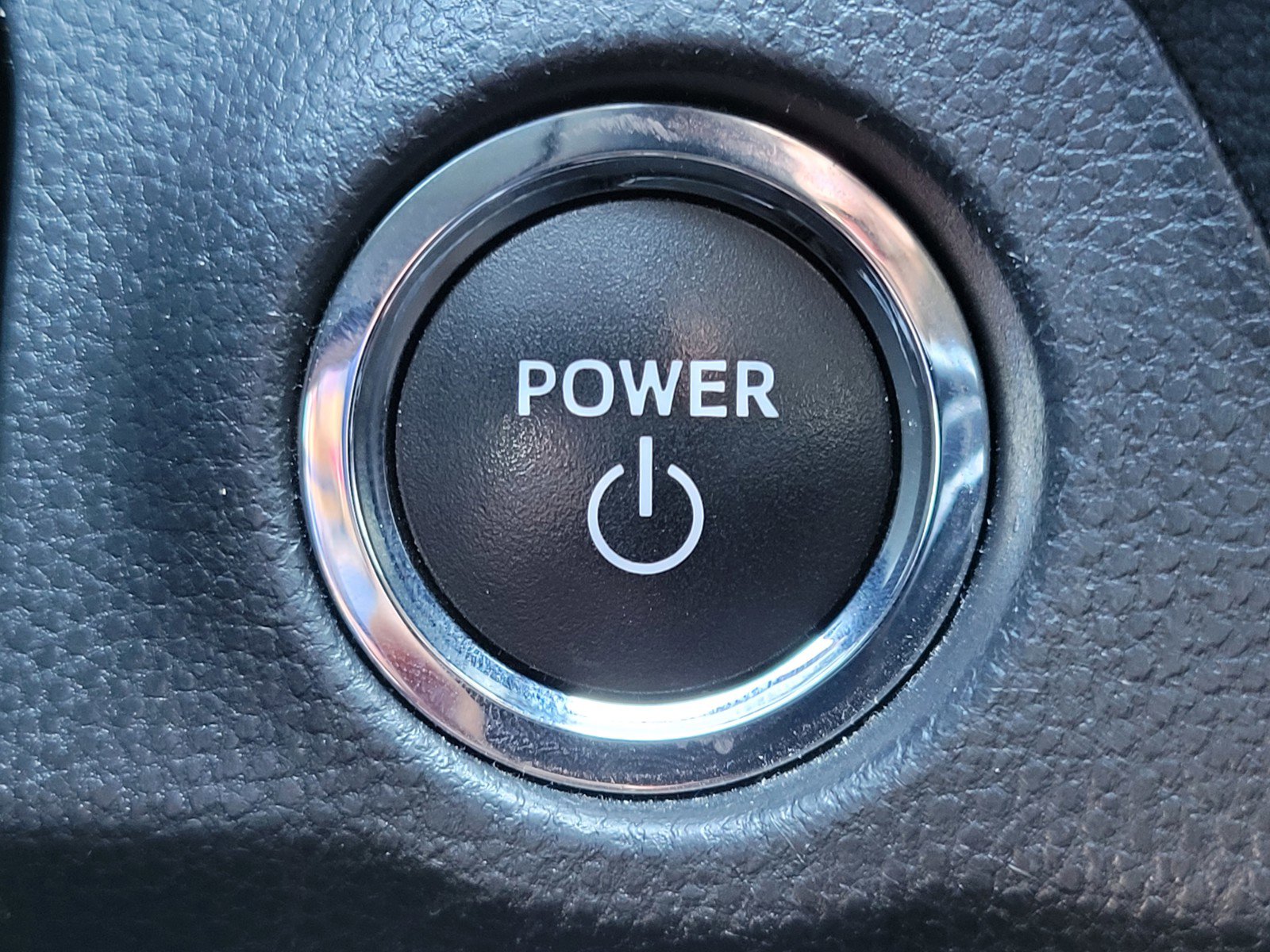 2023 Toyota RAV4 Hybrid XLE photo 19