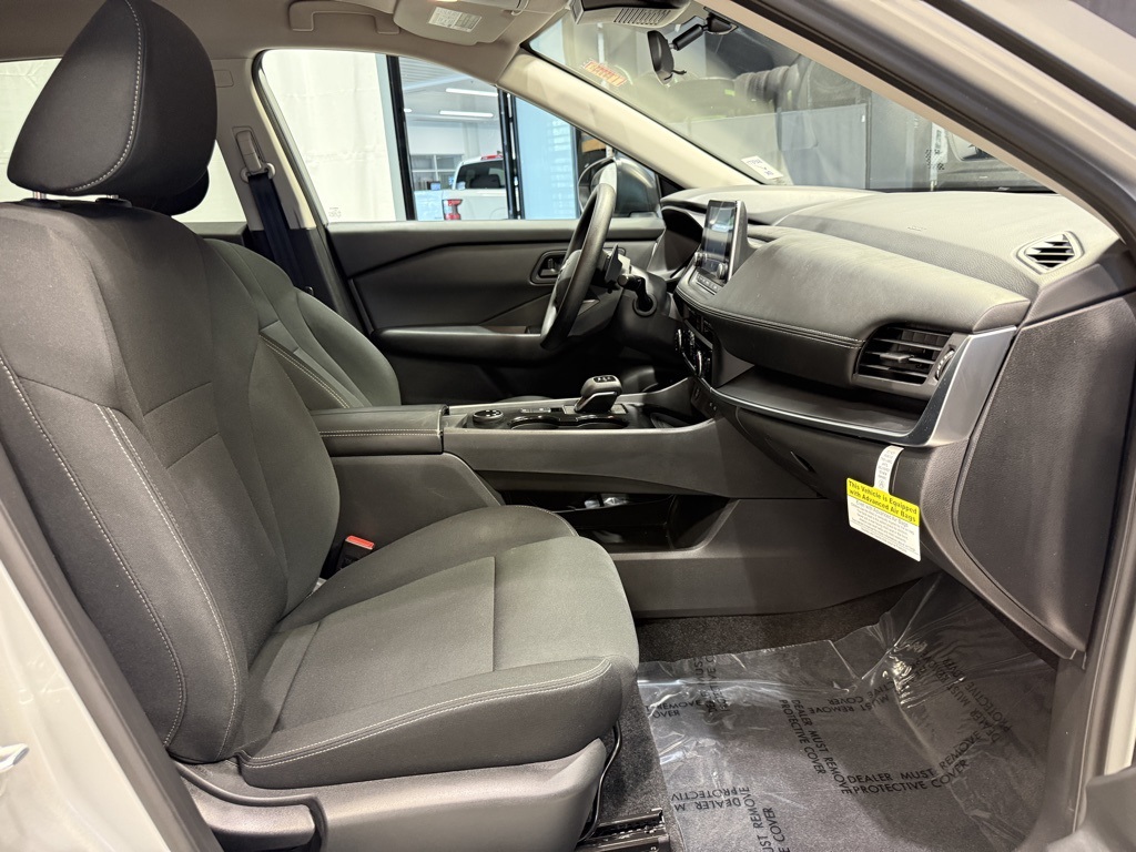 2025 Nissan Rogue S AWD photo 30