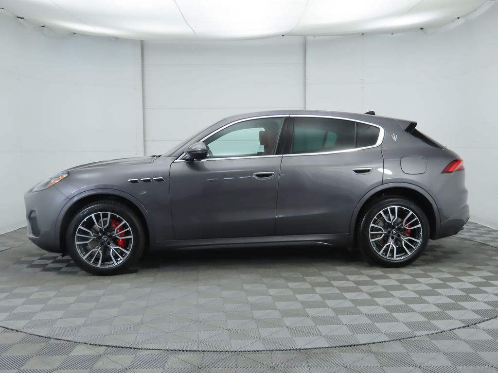 2025 Maserati Grecale photo 8