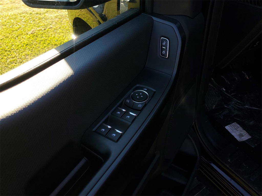 2025 Ford F-150 STX photo 6