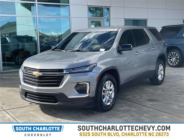 2023 Chevrolet Traverse LS's photo