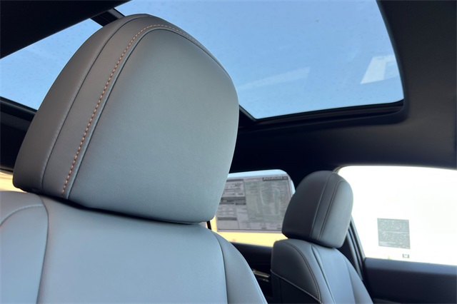 2025 Honda Prologue Touring photo 16