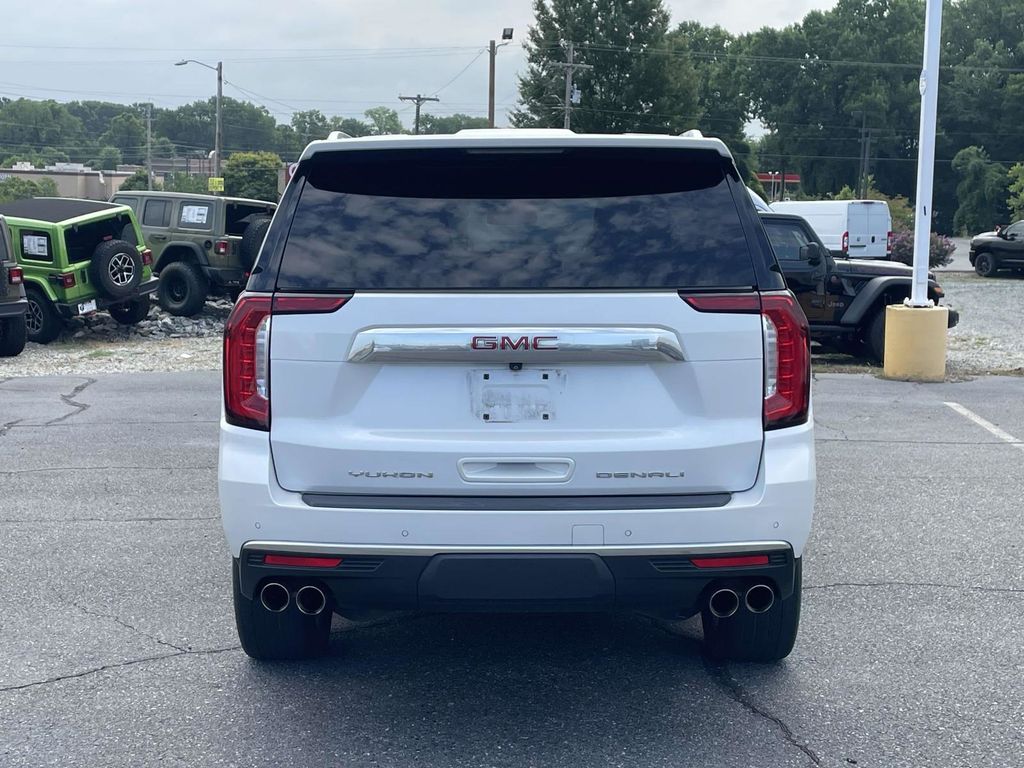 2021 Gmc Yukon Denali photo 3