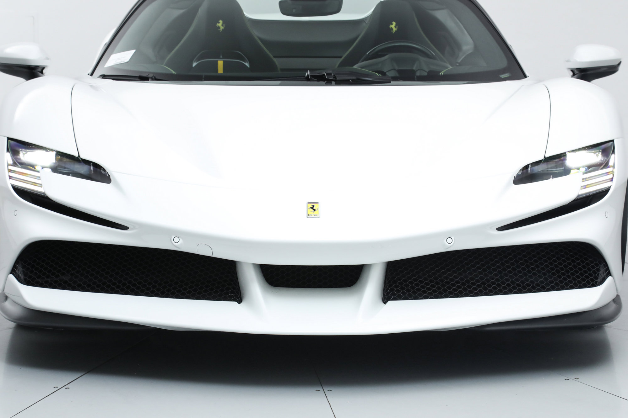 2024 Ferrari SF90 Spider photo 13