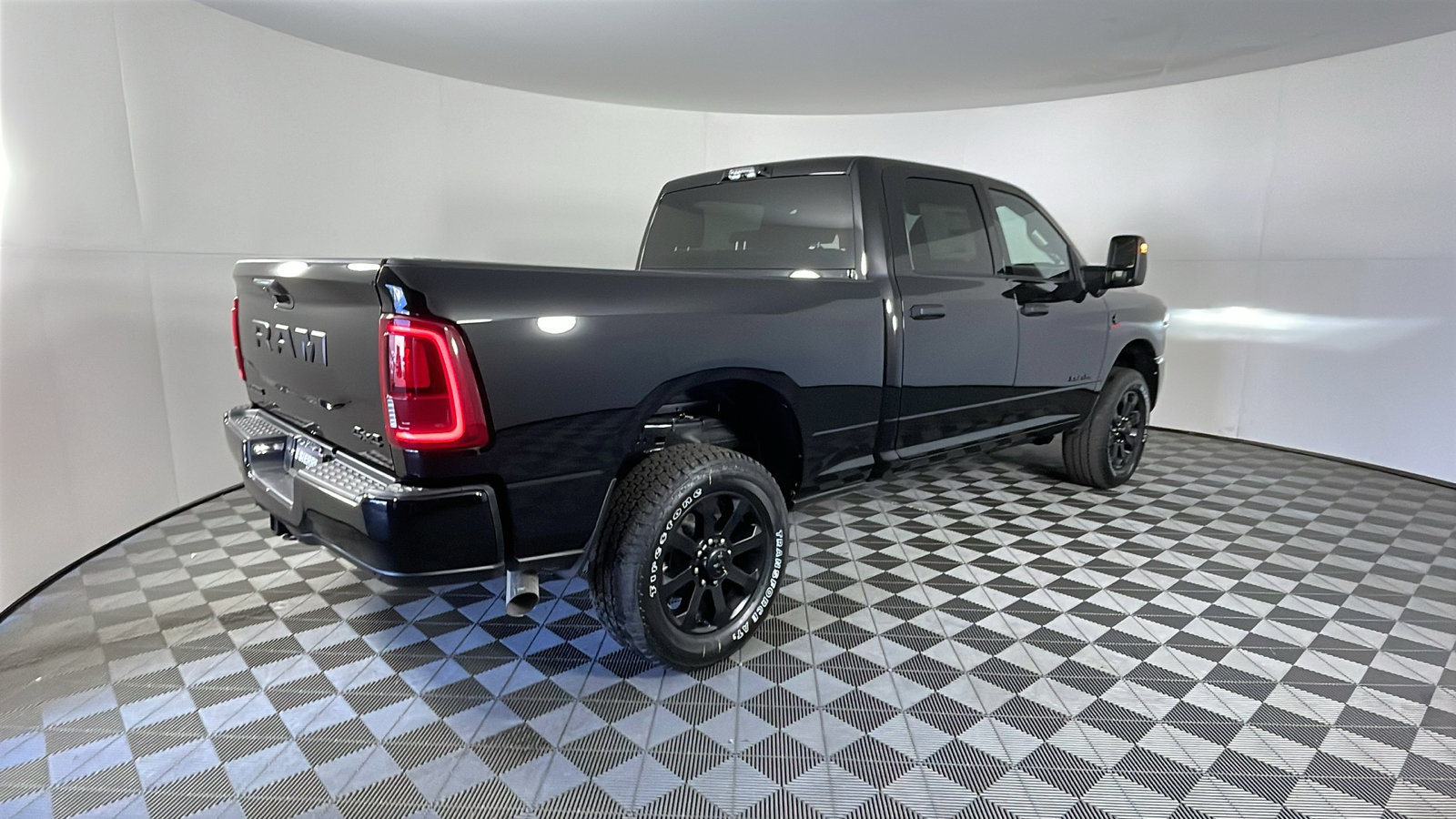 2025 Ram 2500 Big Horn photo 4