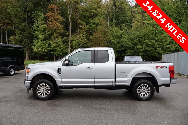 2020 Ford F-250 Lariat photo 2
