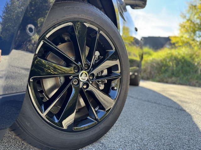 2026 Jaguar F-PACE P250 R-Dynamic S photo 2