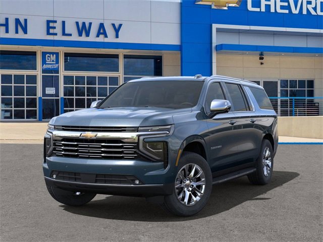 2025 Chevrolet Suburban Premier photo 5