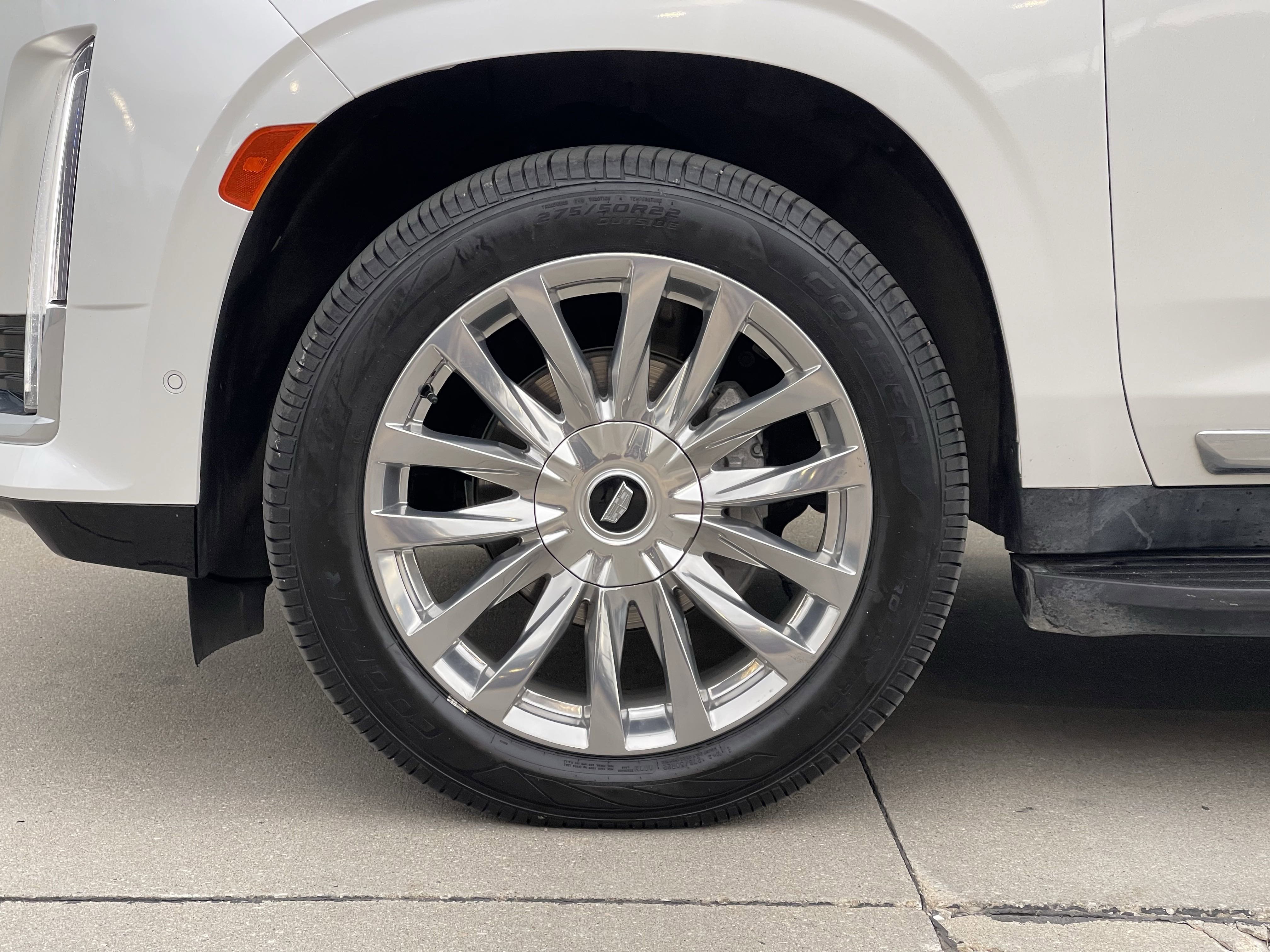 2023 Cadillac Escalade ESV Premium Luxury photo 16