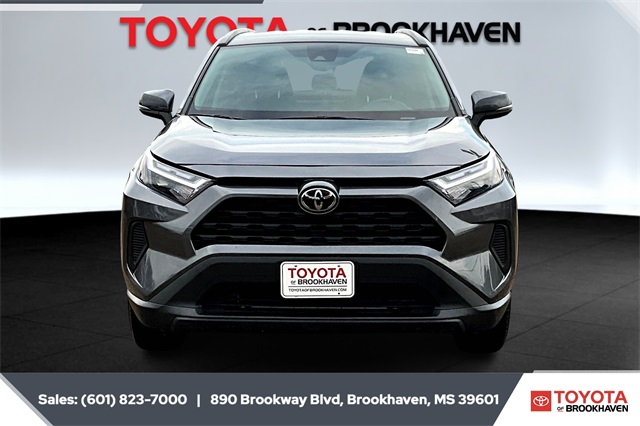 2024 Toyota RAV4 XLE photo 3