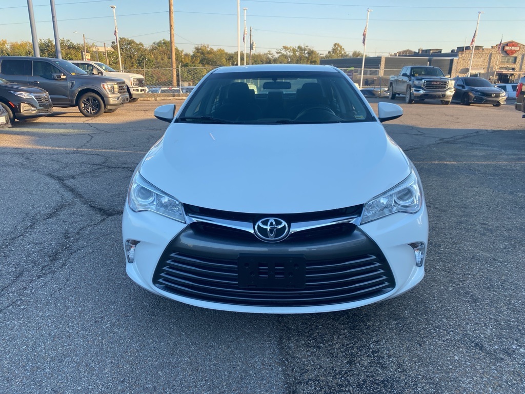 Used 2017 Toyota Camry LE with VIN 4T1BF1FK5HU623037 for sale in Kansas City