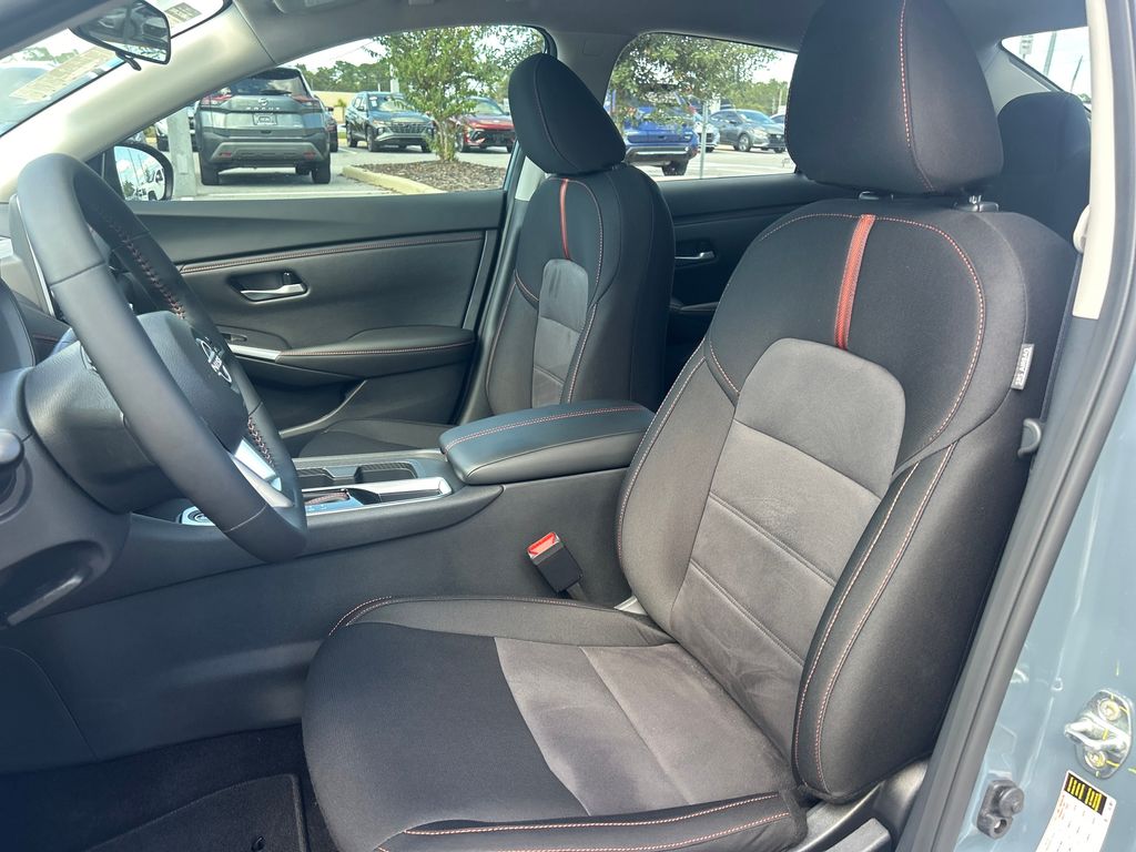 2025 Nissan Sentra SR photo 15
