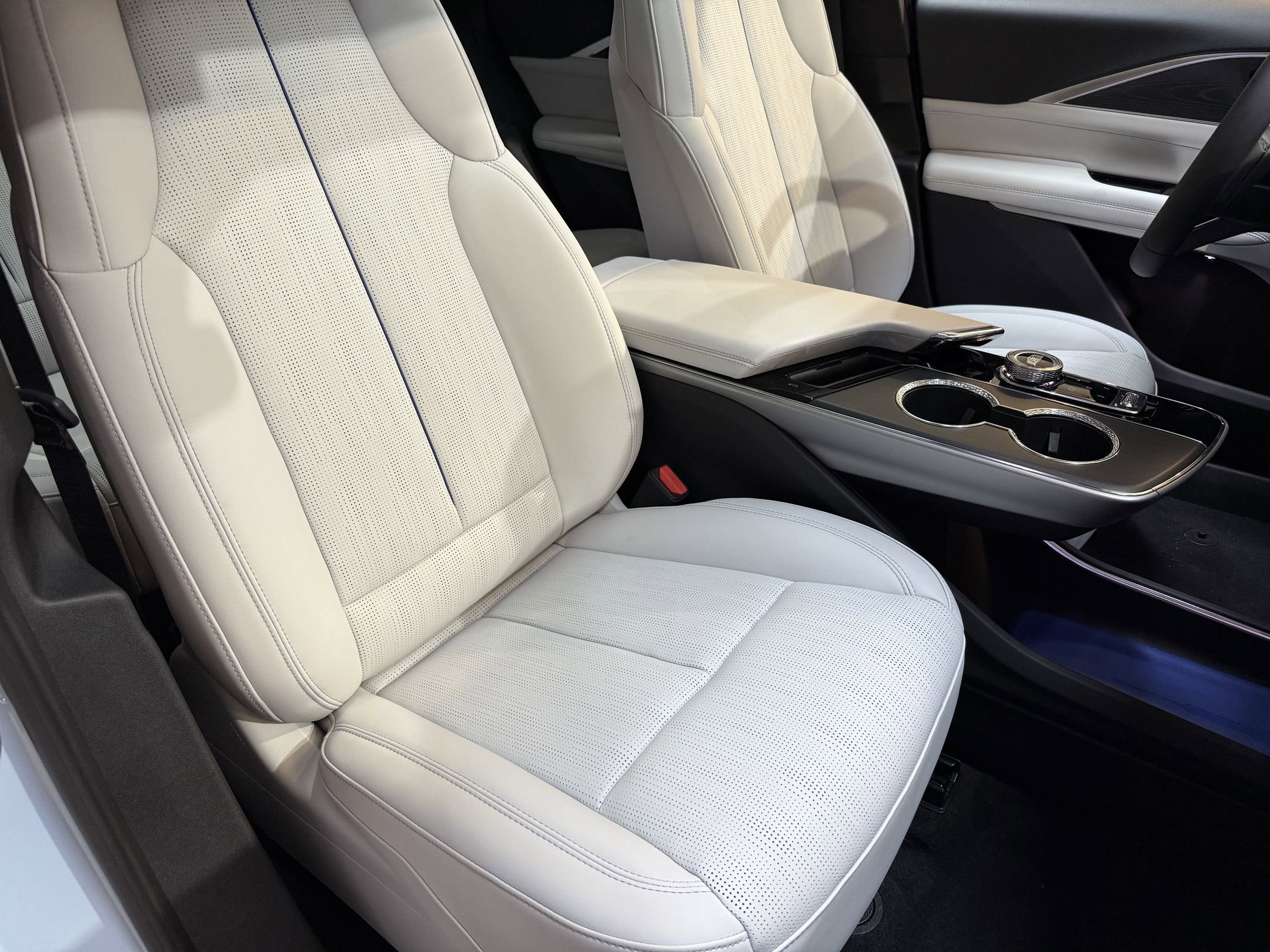 2025 Cadillac Lyriq Sport photo 49