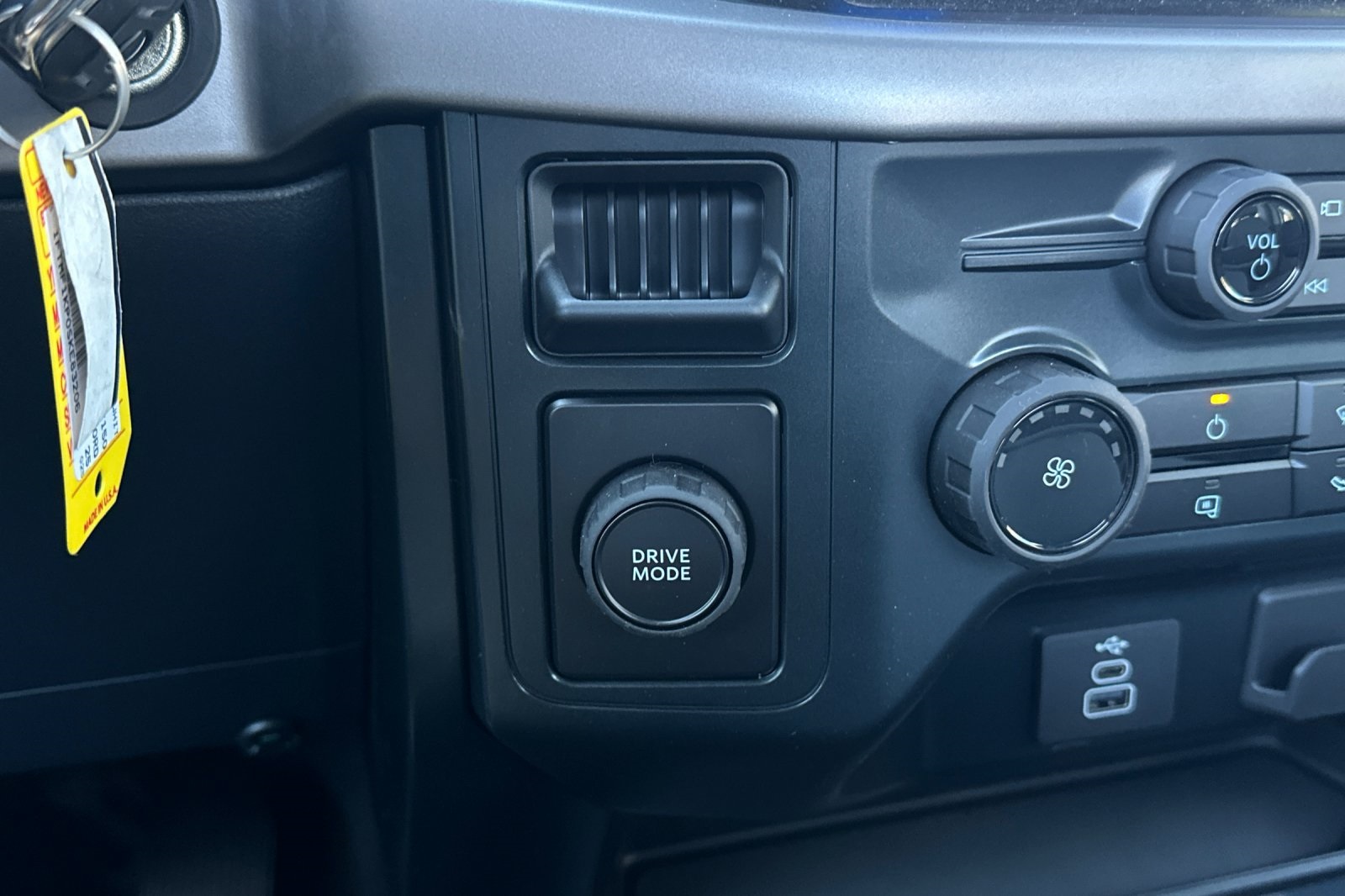 2025 Ford F-150 XL photo 22
