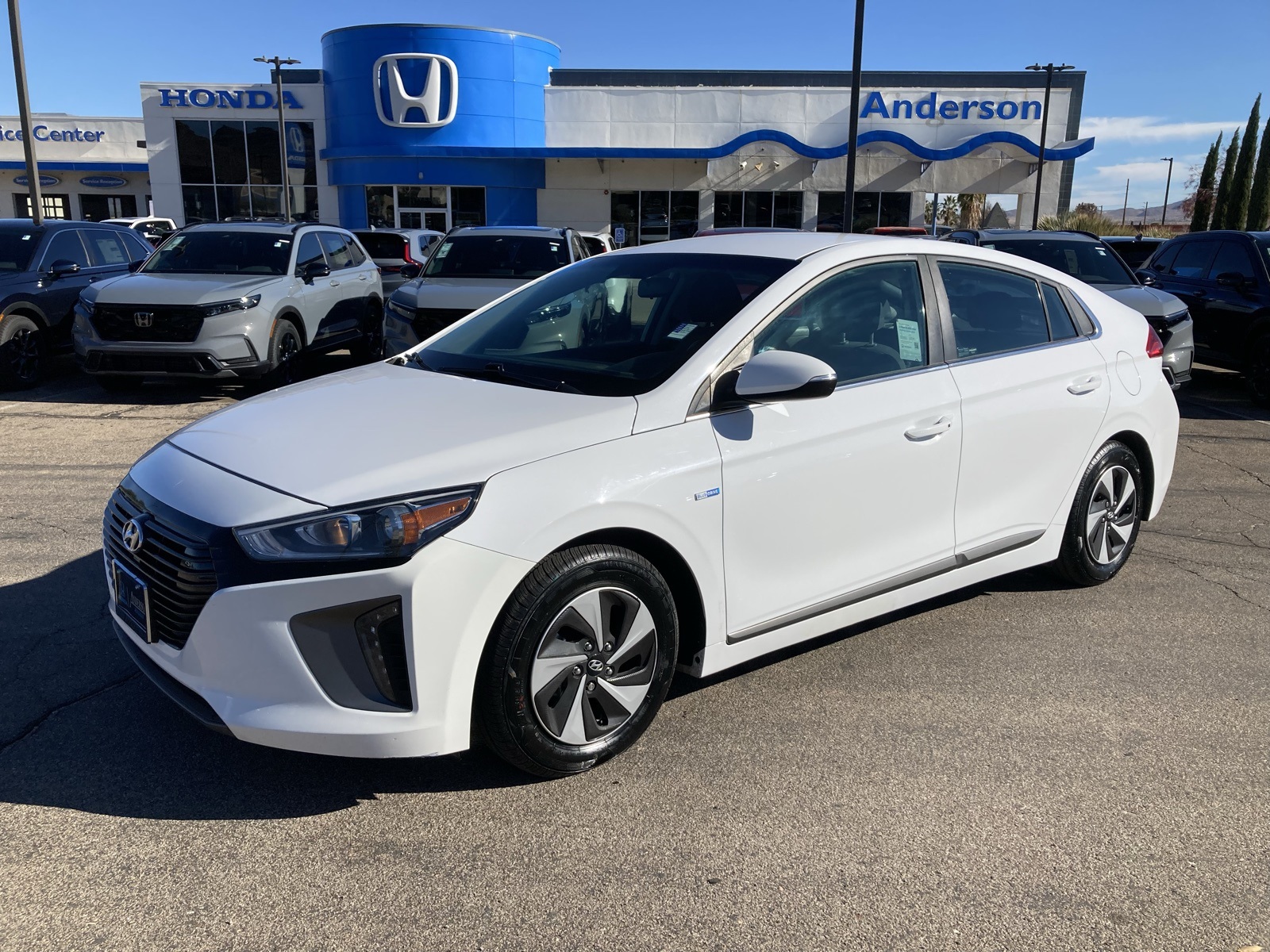 2017 Hyundai Ioniq SEL's photo