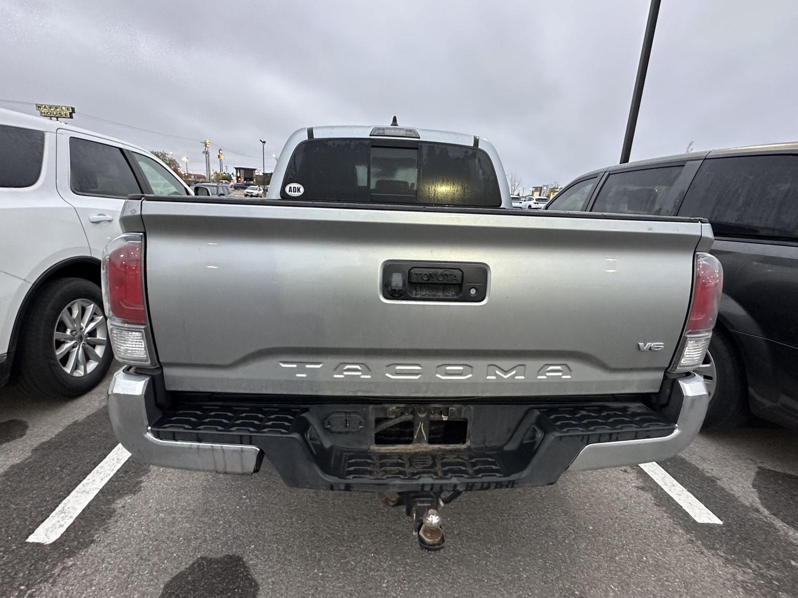 2022 Toyota Tacoma TRD photo 2