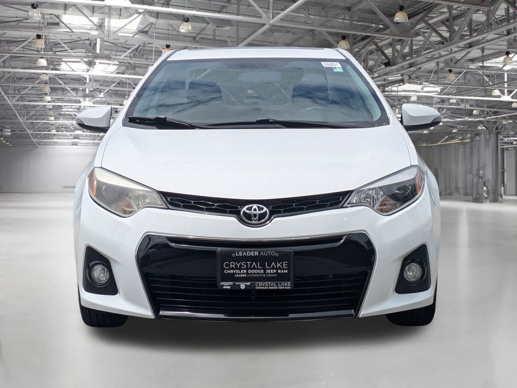 2014 Toyota Corolla Plus photo 2